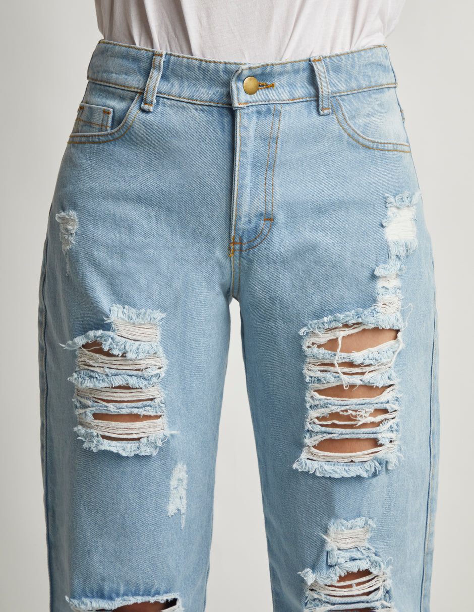 Jeans Mom Tela Rigida con Rupturas