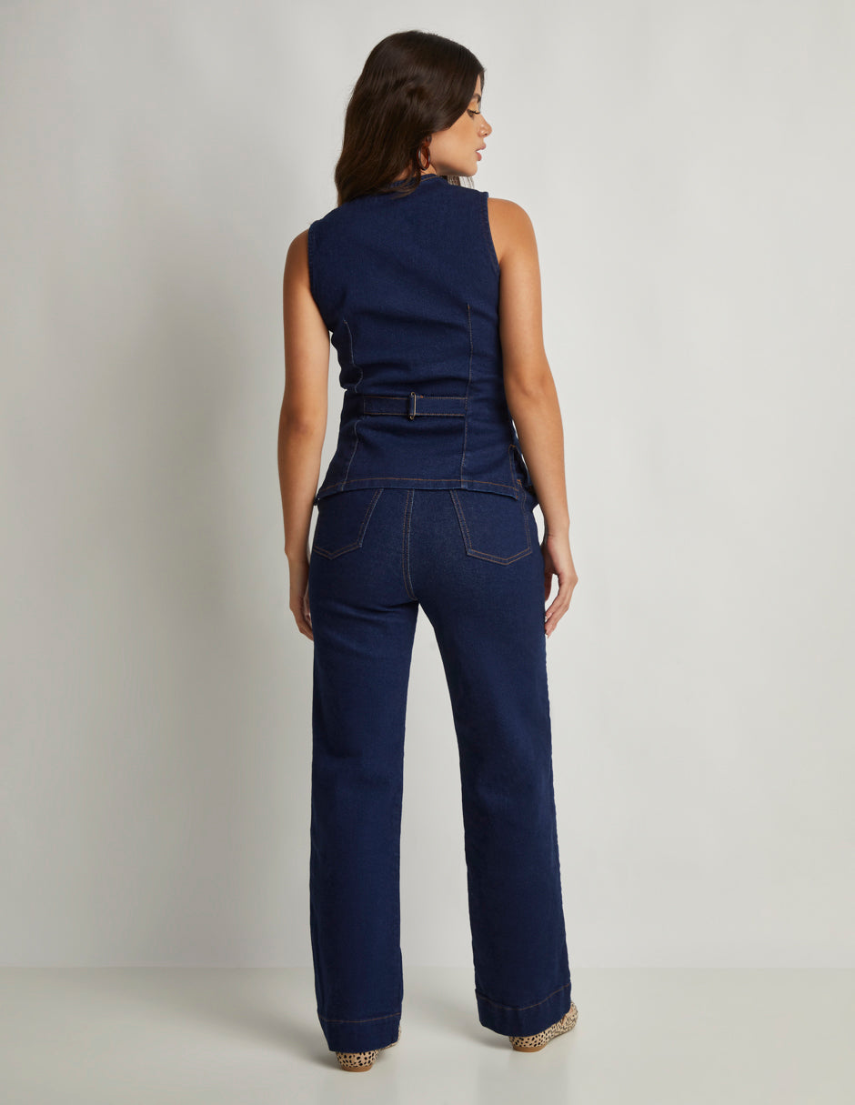 Blusa de Mezclilla Oscura Stretch sin Mangas con Cuello Redondo, Botones Habilitados y Ajustador en Cintura