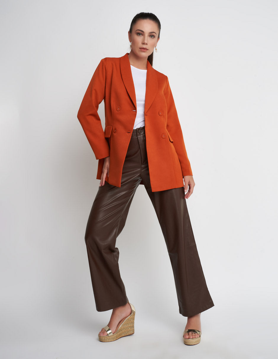 Saco para mujer de tela piel de durazno en color naranja largo es por debajo de la cadera