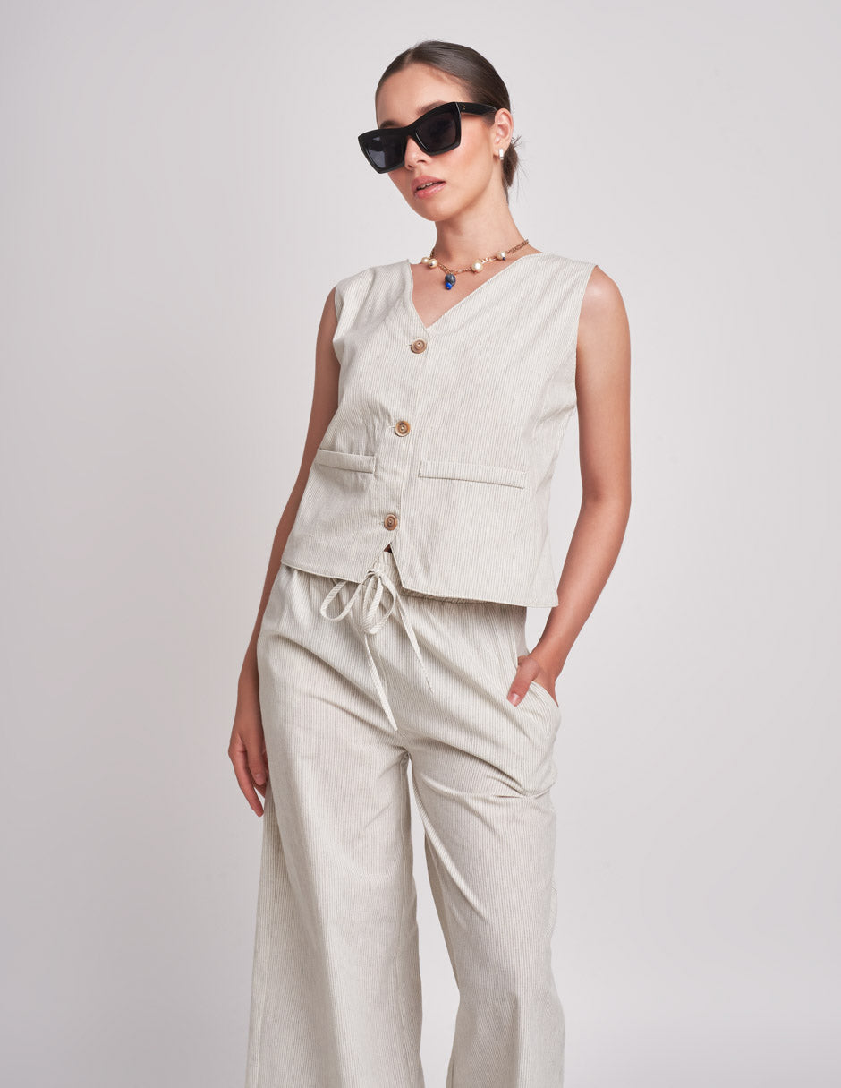 Conjunto de Chaleco y Pantalón: Rayas para un Look Formal