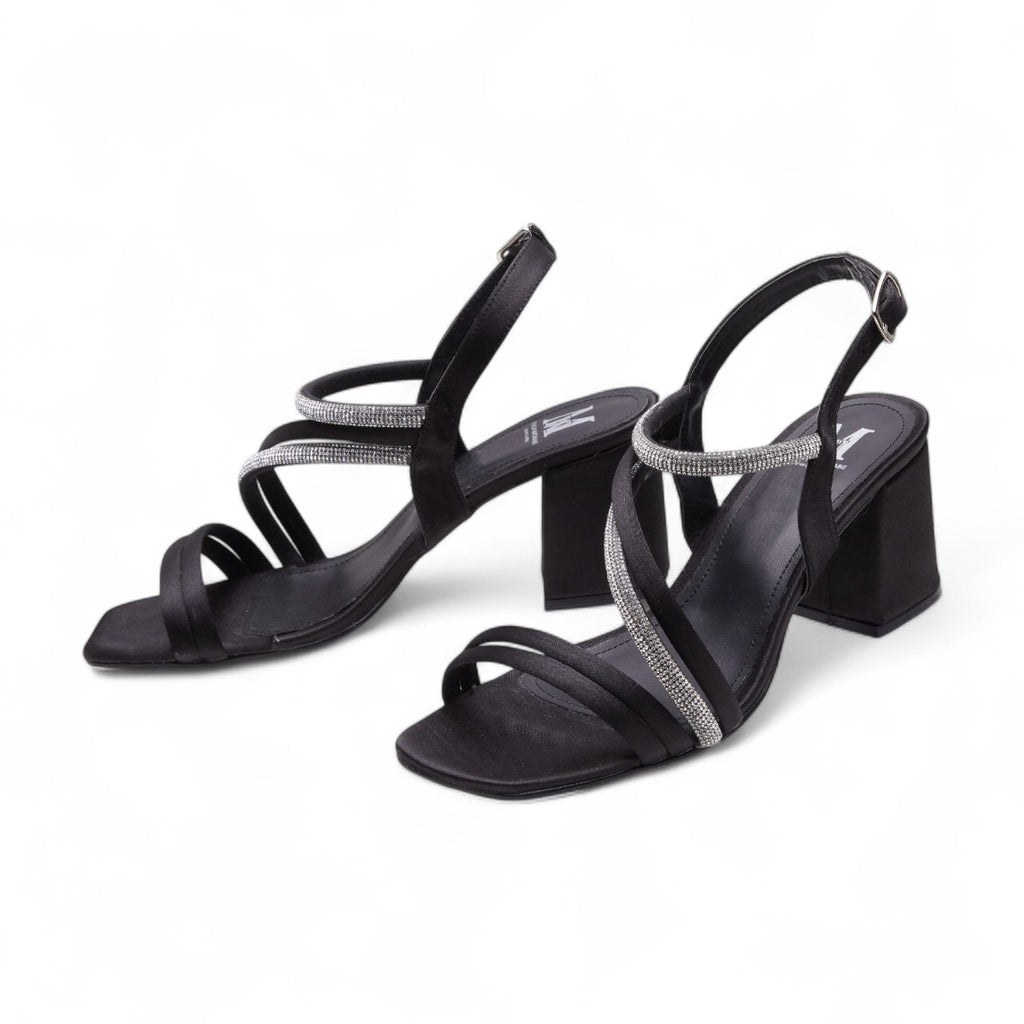 Sandalia de tacón negro modelo 114230