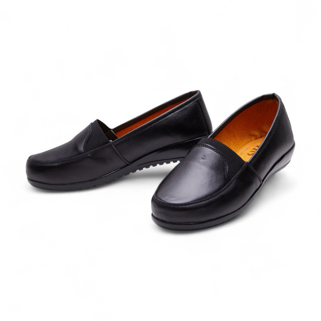 Zapato de piso negro modelo 121211