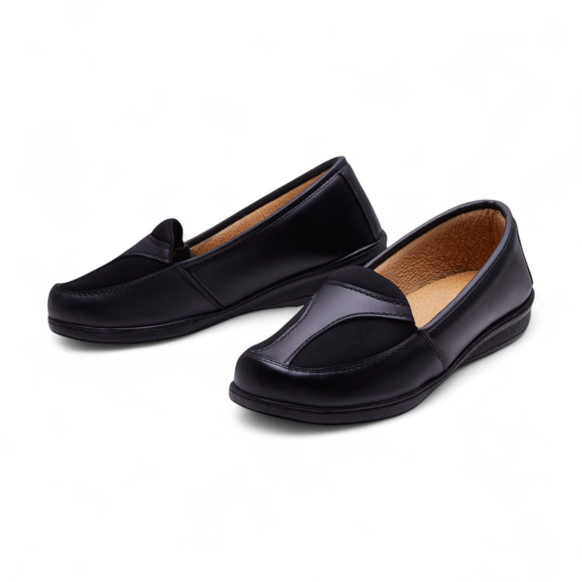 Zapato de piso negro modelo 121110