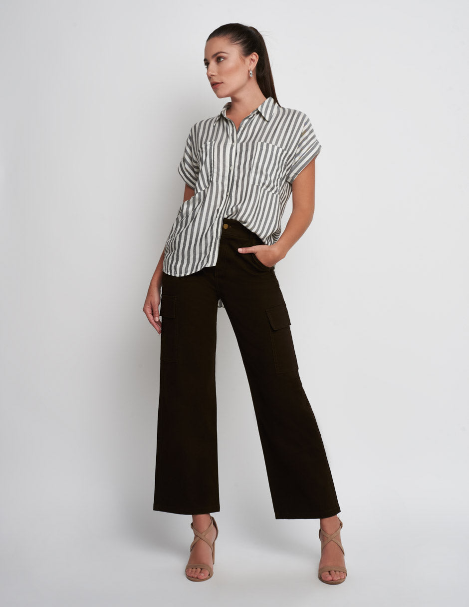 Pantalón para mujer en color café oscuro tiro alto a la cintura wide leg al tobillo tela stretch