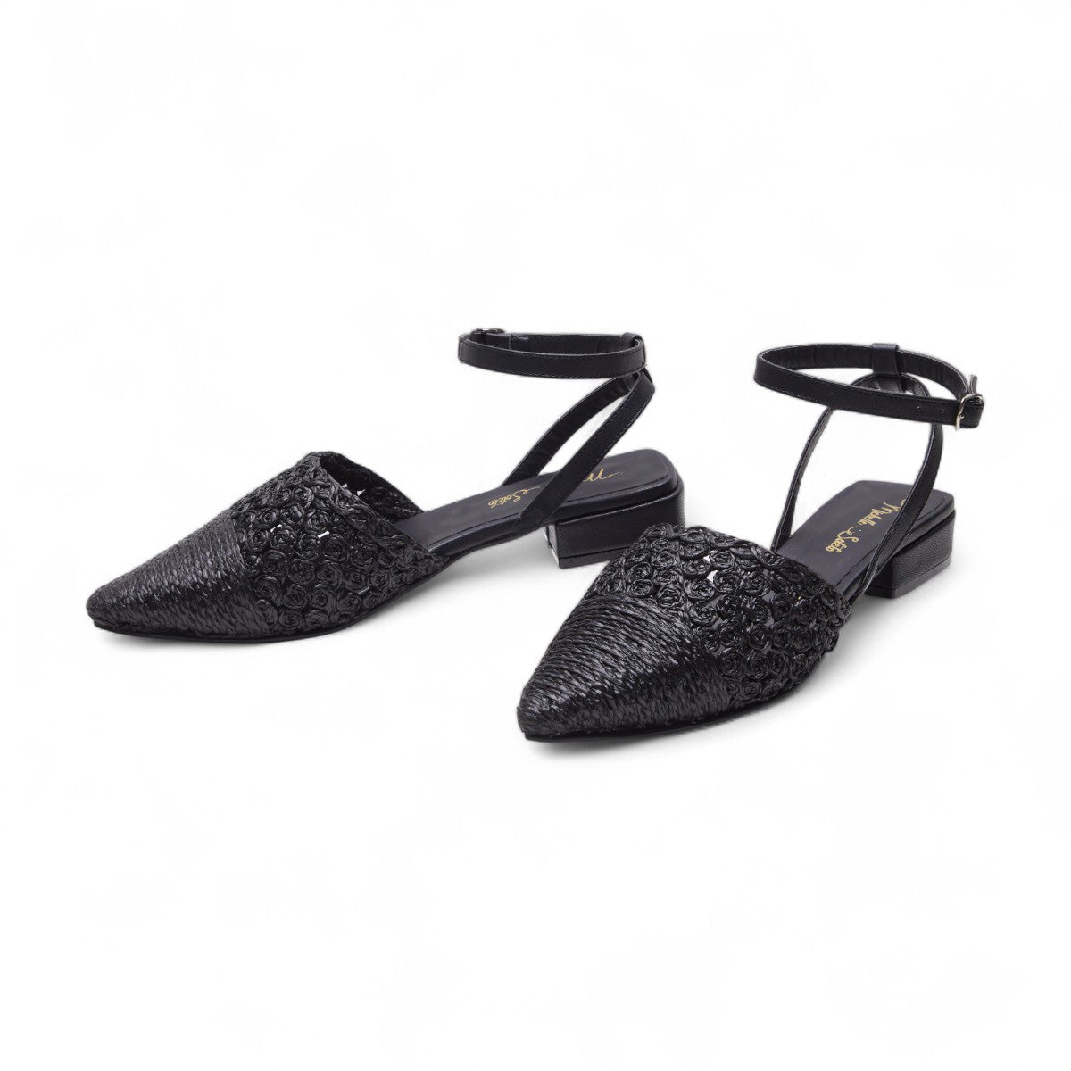 Sandalia plana negra tejida con pulsera | Flats elegantes mujer 2025