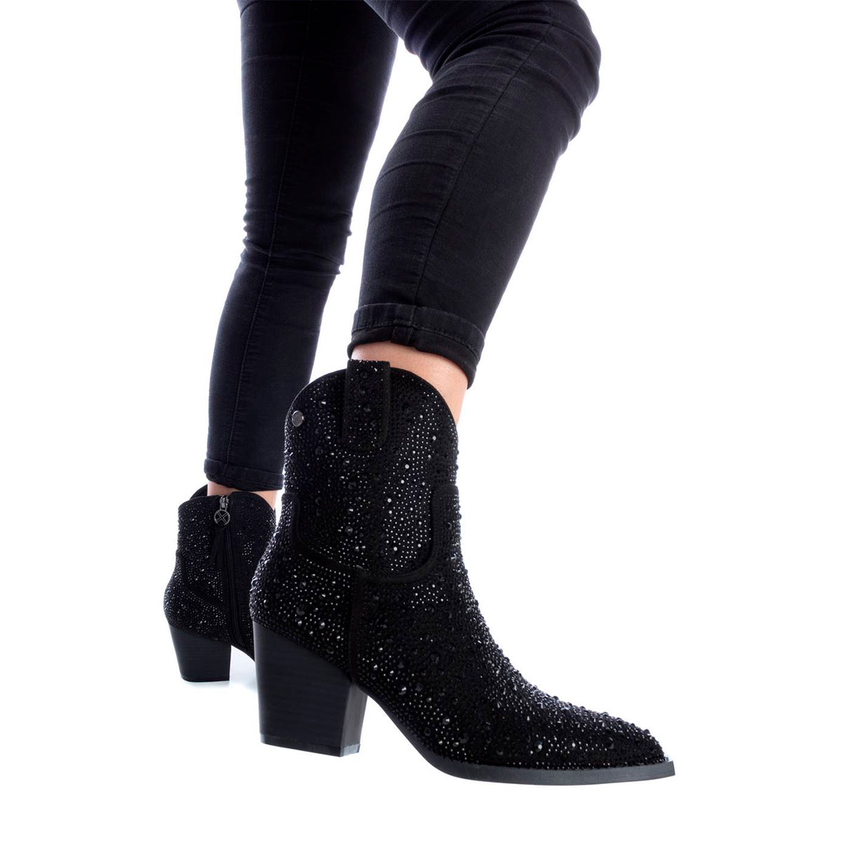 Botines formales para mujer en gamuza negra con brillos decorativos, diseño español, tacón grueso de 5 cm y punta en pico dv2925