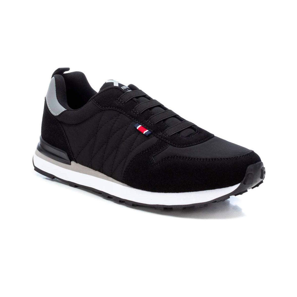 Tenis casuales para hombre color negro con diseño español, mezcla de textiles, suela blanca y bandera decorativa en agujetas dv2915