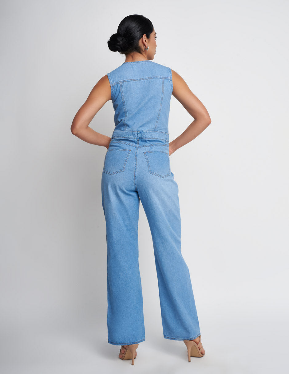 Jumpsuit para mujer de tela de mezclilla en color azul claro