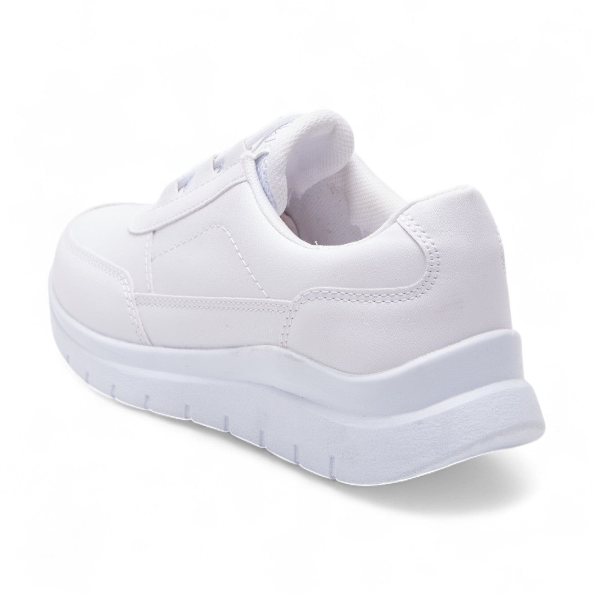 Tenis de tipo piel urbano blanco modelo 656112