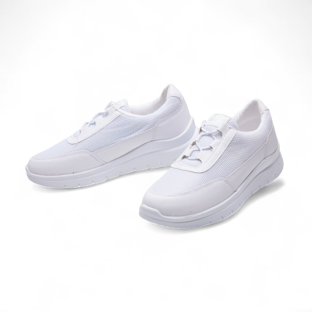 Tenis casuales blanco modelo 656117