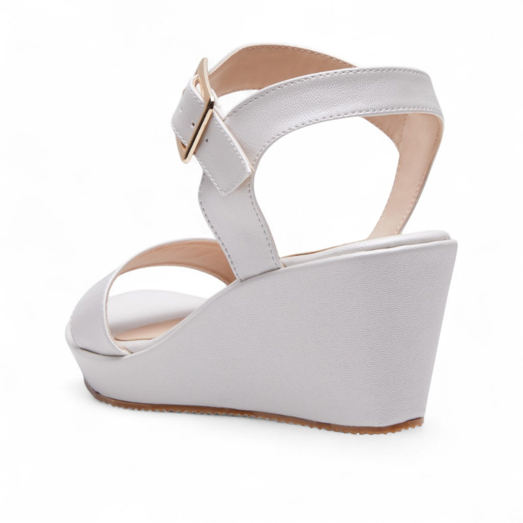 Sandalia de plataforma blanca modelo O652032